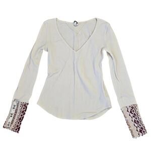 We The Free Art School Thermal V Neck Waffle Knit Lace Cuff Top White Ivory Sz L